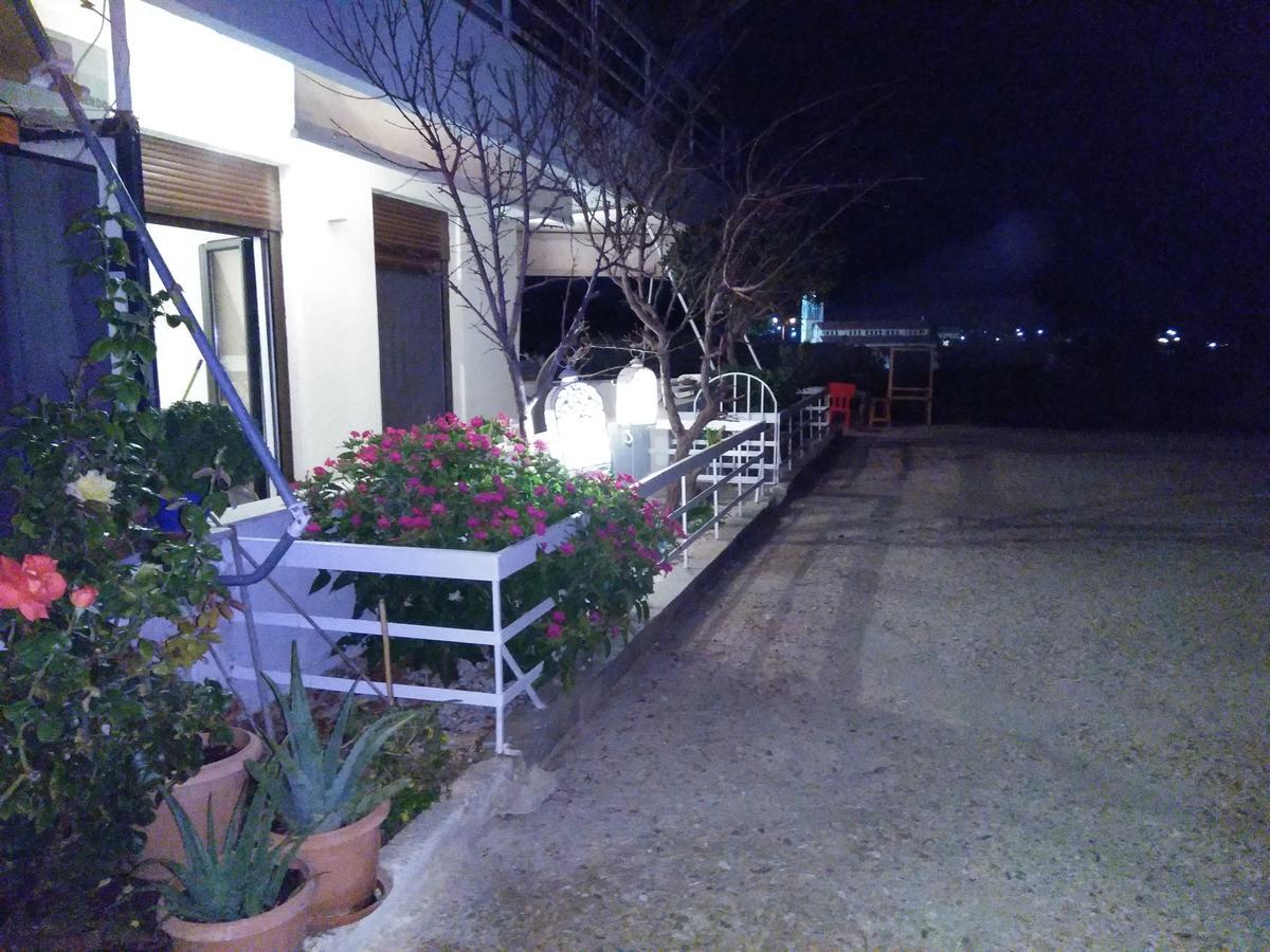 Vravrona Beach Apartments อาร์เตมีดา ภายนอก รูปภาพ
